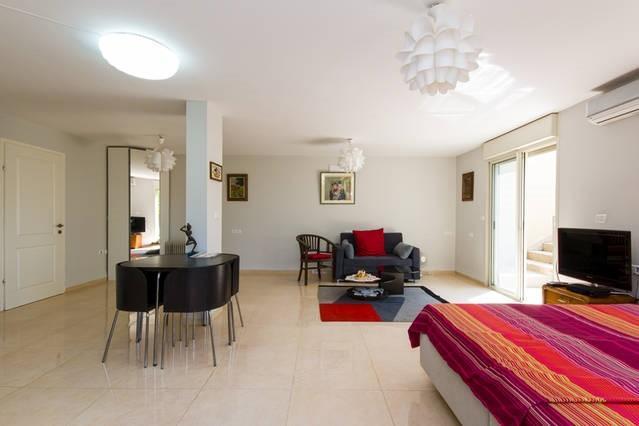 Magnificent Studio In Zichron Yaakov Sea View And Garden Zichron Ja’akow Exterior foto
