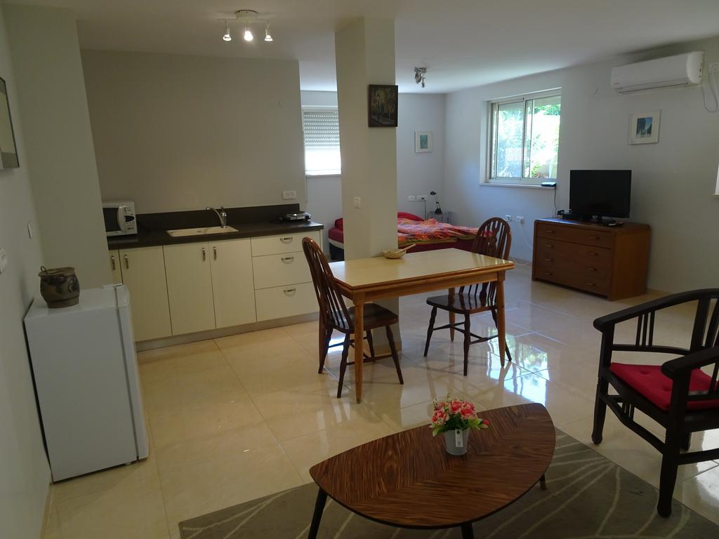 Magnificent Studio In Zichron Yaakov Sea View And Garden Zichron Ja’akow Exterior foto
